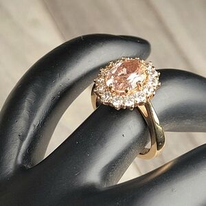Ring Oval Pink CZ Halo Gold-tone Ring Size 5 Gold-tone (Vietnam E cz925)